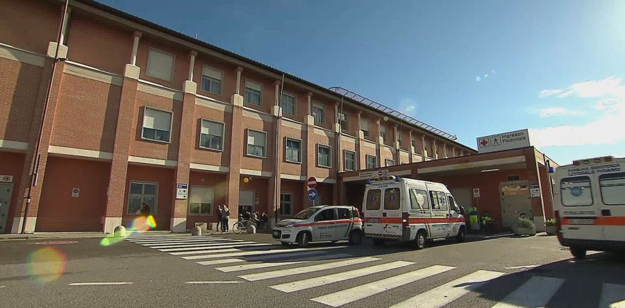 Grave fantino dopo caduta in corsa