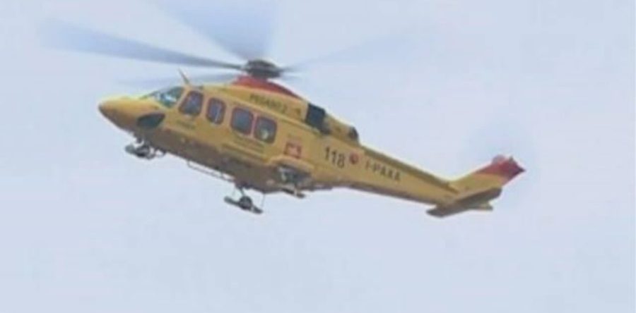 Cade dal balcone di casa, muore 67enne