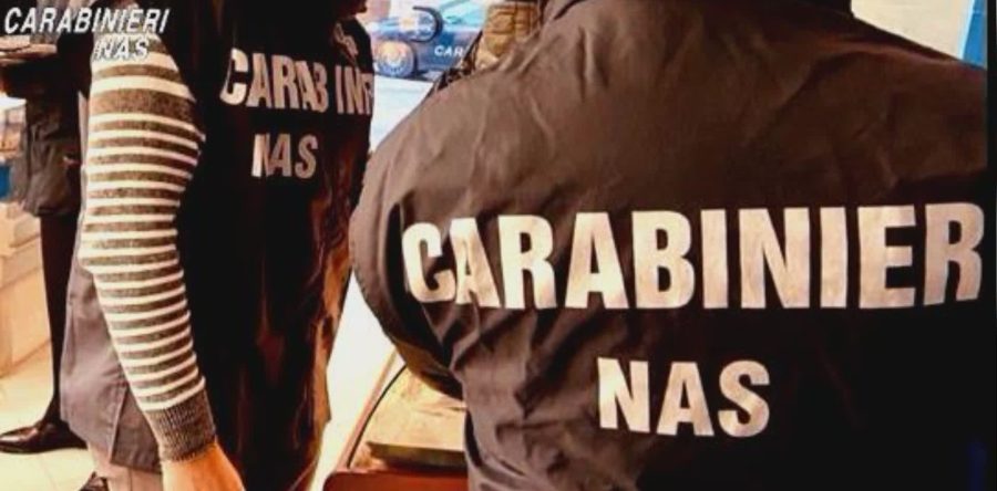 Nas sequestra 15 chili di tonno in un ristorante